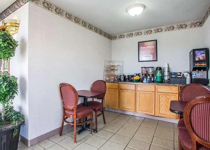 Howard Johnson By Wyndham Montpelier